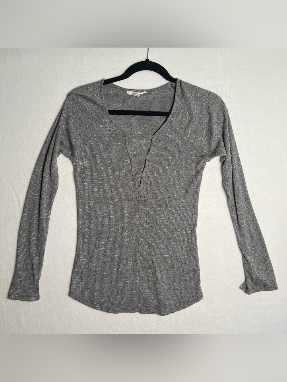 Onetheland Grey Knit Top Small Long Sleeve Cutout Neck Y2K